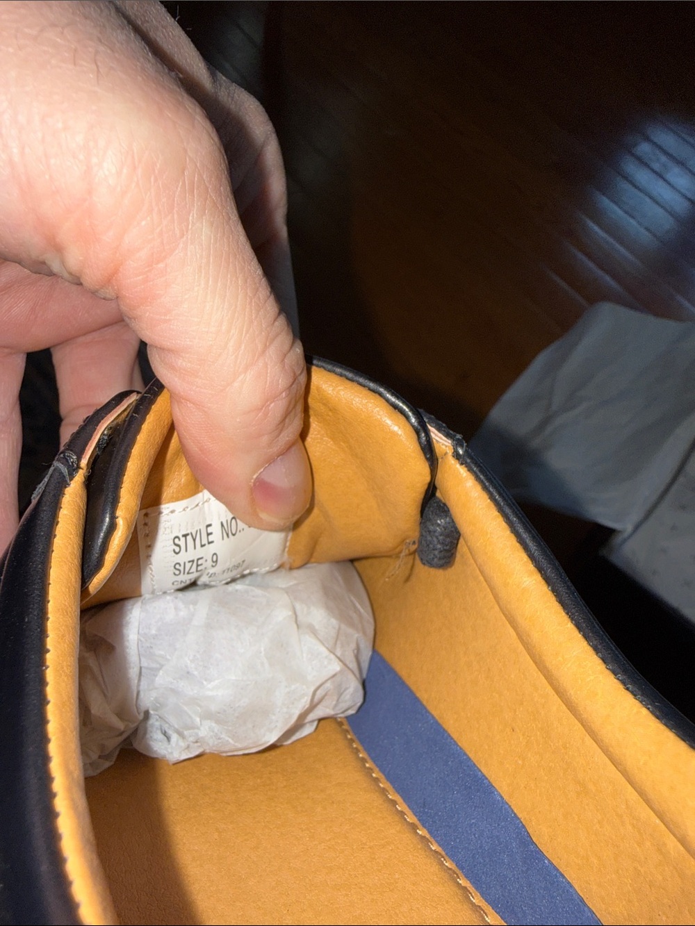 Men's Black Low-Top Leather Sneakers with White Sole - Picture 3 of 8